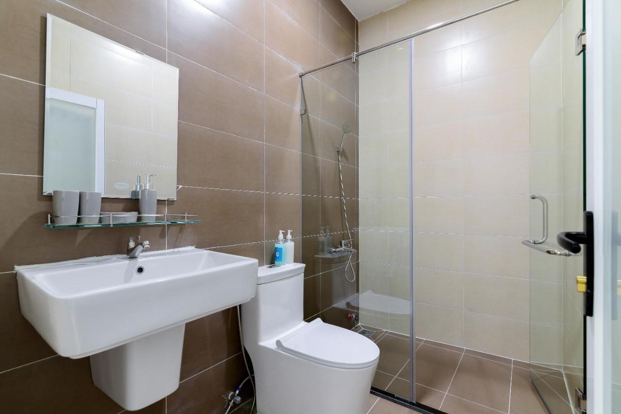 Cozrum Homes - Rivera Corner Ho Chi Minh City Bagian luar foto