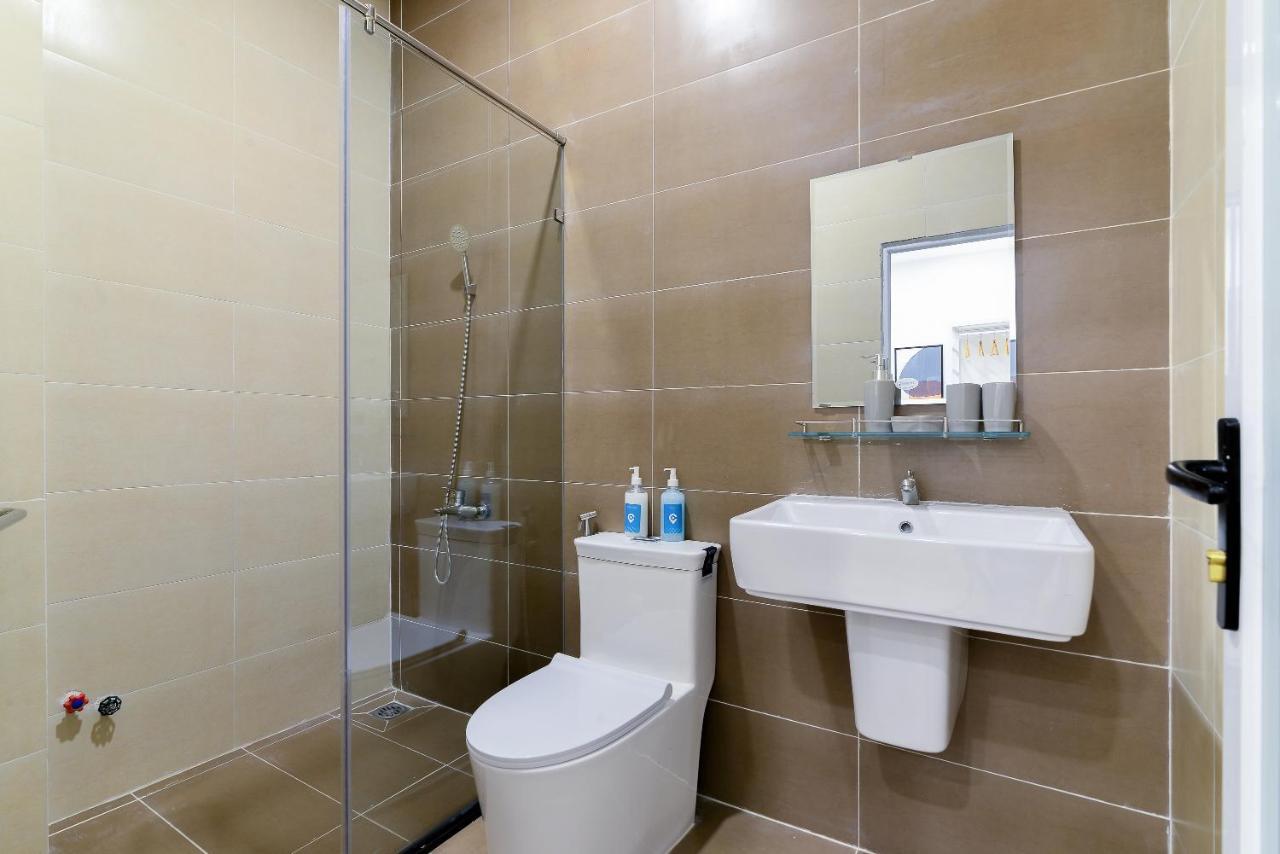 Cozrum Homes - Rivera Corner Ho Chi Minh City Bagian luar foto